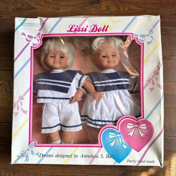 Twin Set with Navy and White Outfits - Picture 1 of 13